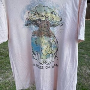 Rare Disney Mickey Mouse one mouse one world Disney park animal tree shirt